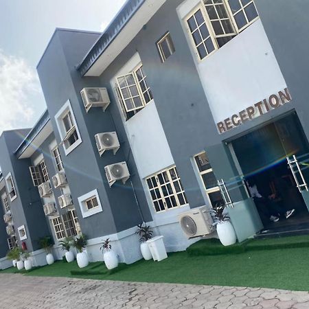 Presken Hotel @Villa Ikeja Bagian luar foto