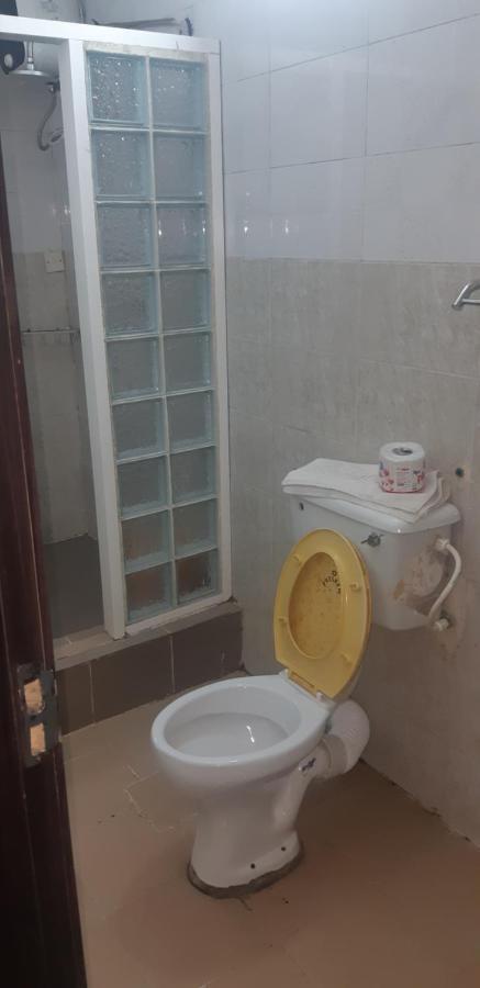 Presken Hotel @Villa Ikeja Bagian luar foto