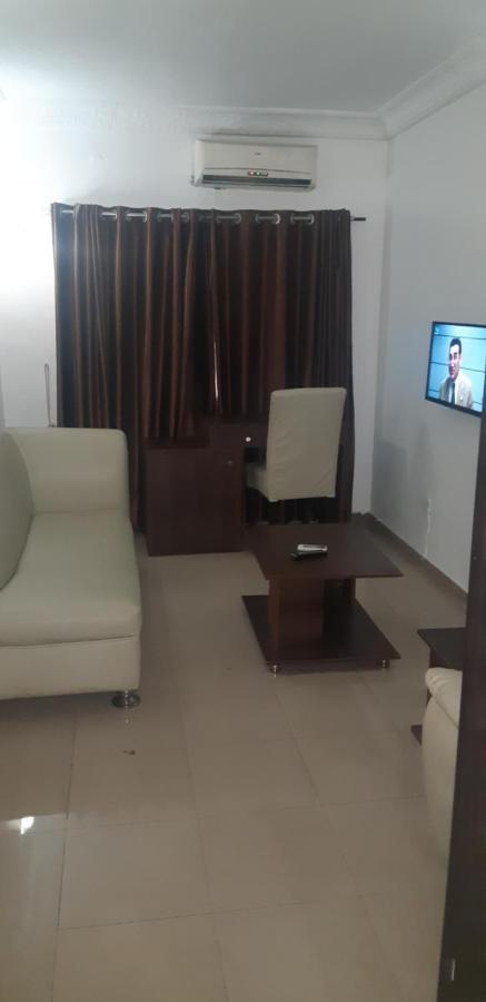 Presken Hotel @Villa Ikeja Bagian luar foto