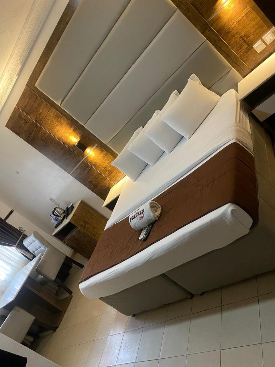 Presken Hotel @Villa Ikeja Bagian luar foto